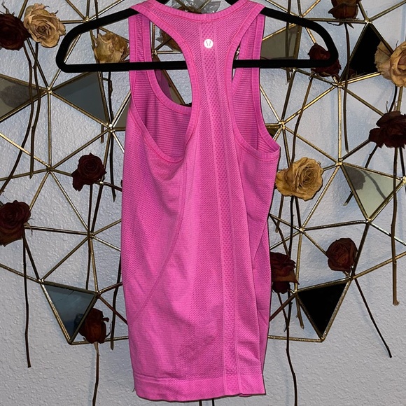 Lululemon Swiftly Tech Racerback Tank Top 2.0 Race Length - Picture 2 of 3